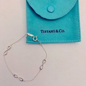 NEW Tiffany & Co SS/925 Infinity Endless bracelet